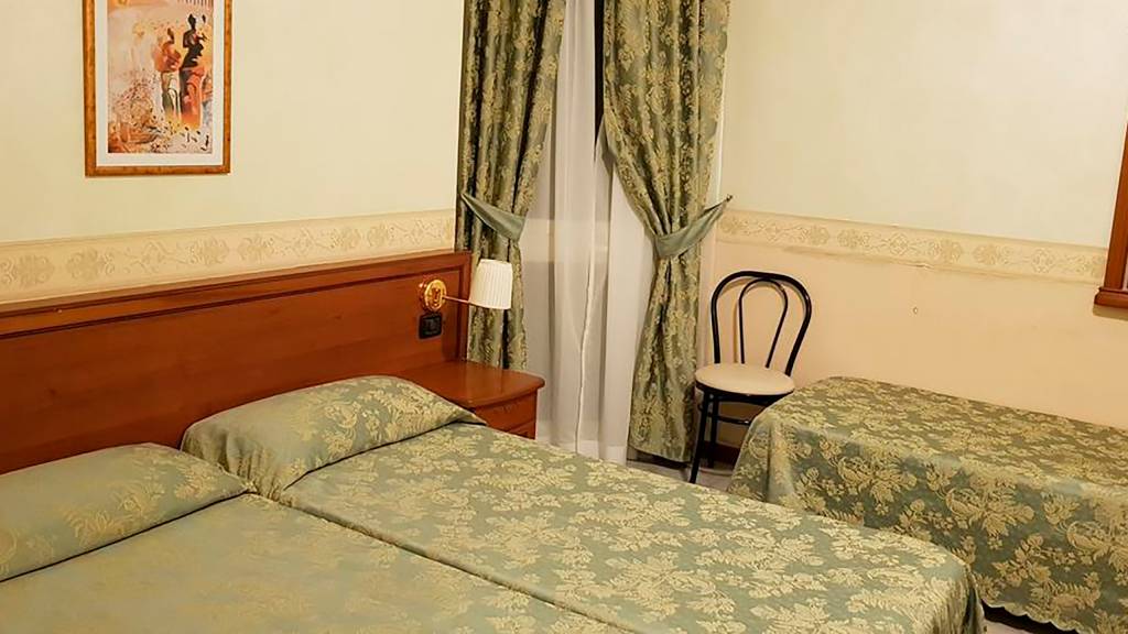 Hotel-Orazia-Rome-Connecting-Rooms