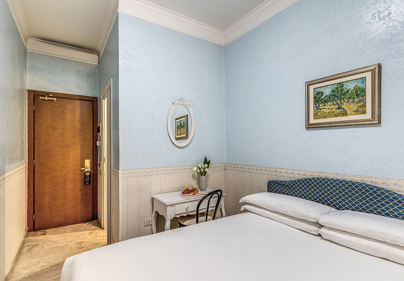 Economy Double room in italy
