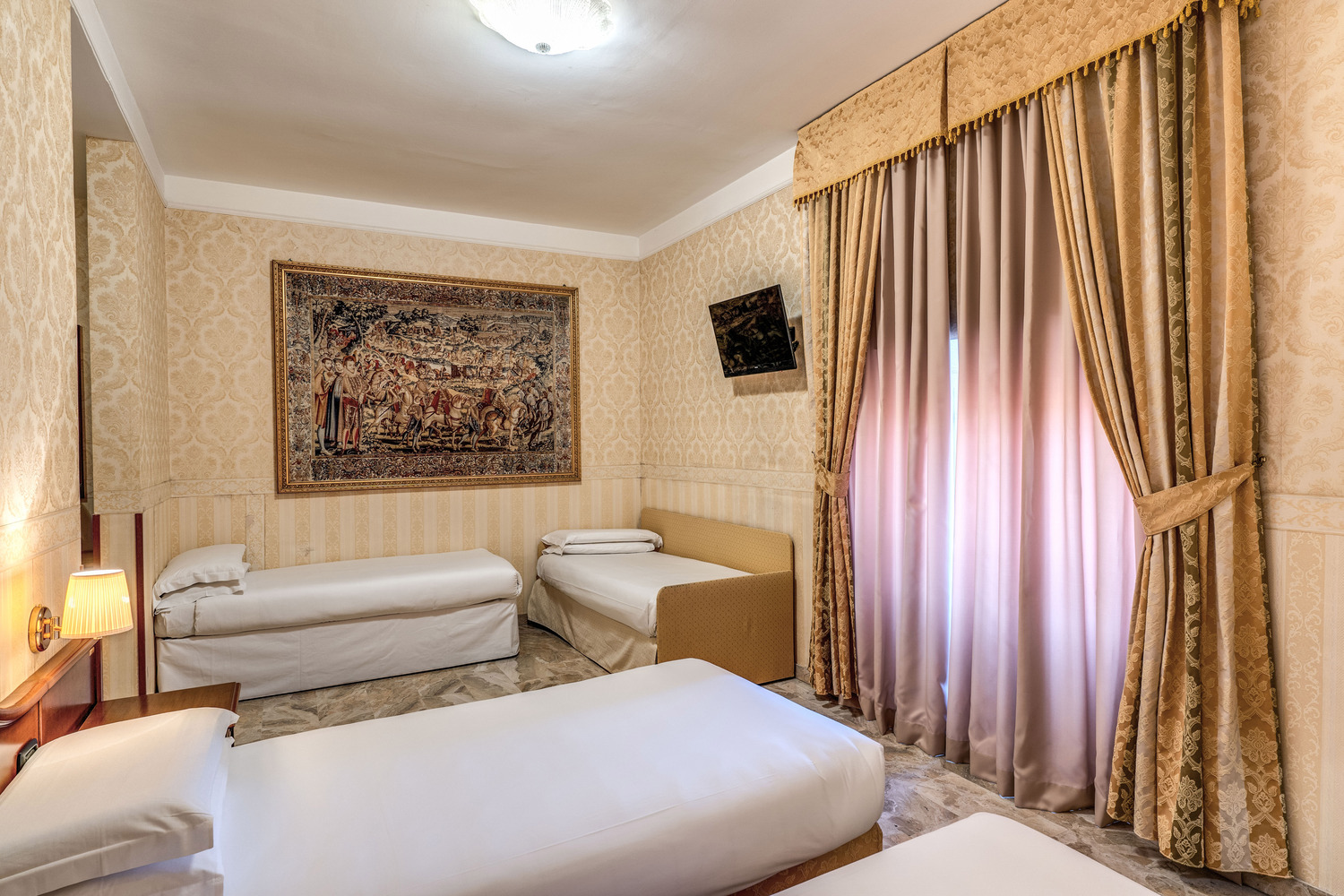 Quadruple Room  room in italy