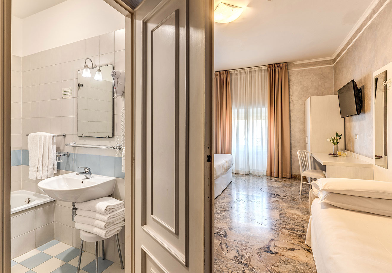 Quadruple Room  room in italy